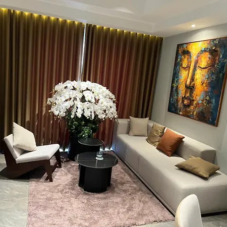 April Luxury Apartment